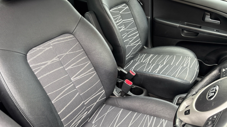 Kia Venga 1.6 4 5dr Auto [6] Petrol Hatchback